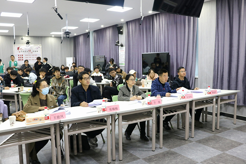 答辩现场2 答辩现场2